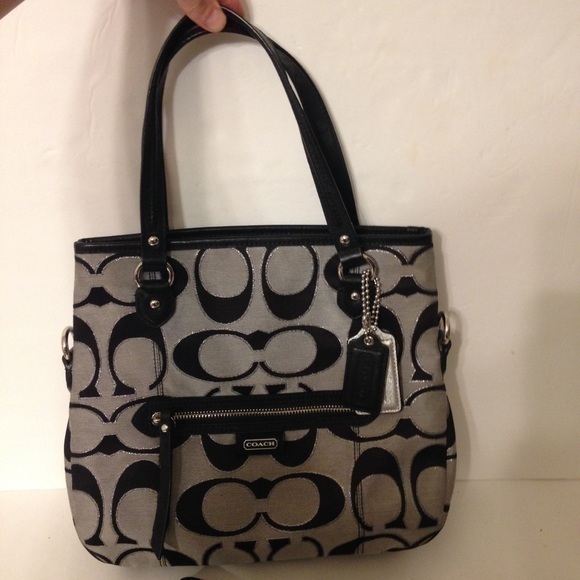 👛 COACH 👛 top handle bag signature foldover